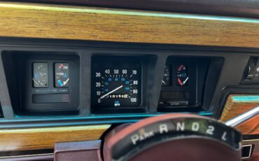 Jeep-Grand-wagoneer-1987-14