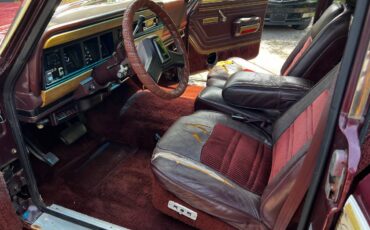 Jeep-Grand-wagoneer-1987-19