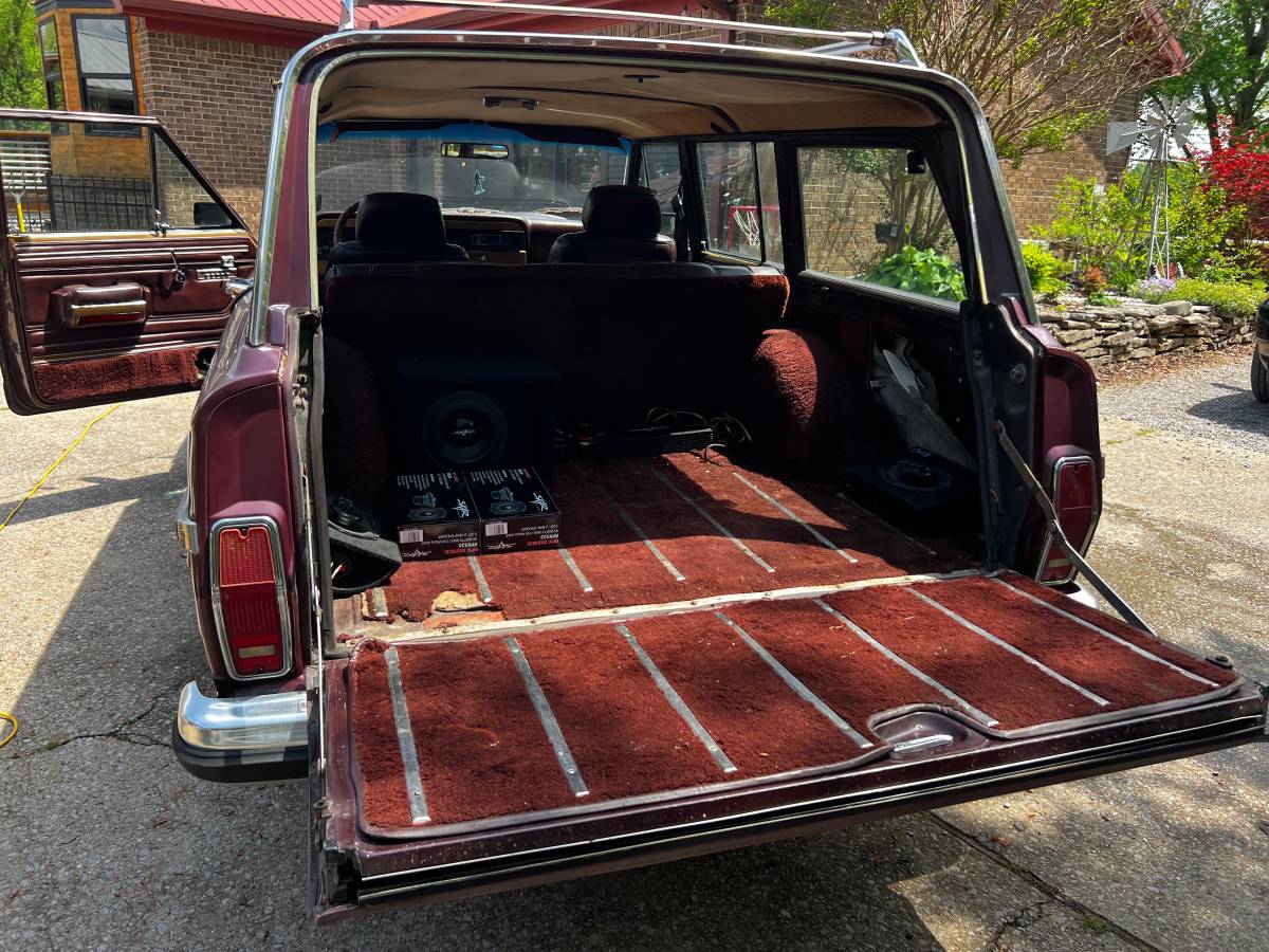 Jeep-Grand-wagoneer-1987-20
