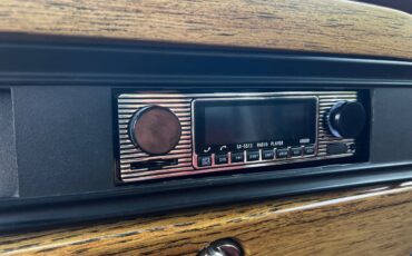 Jeep-Grand-wagoneer-1987-7