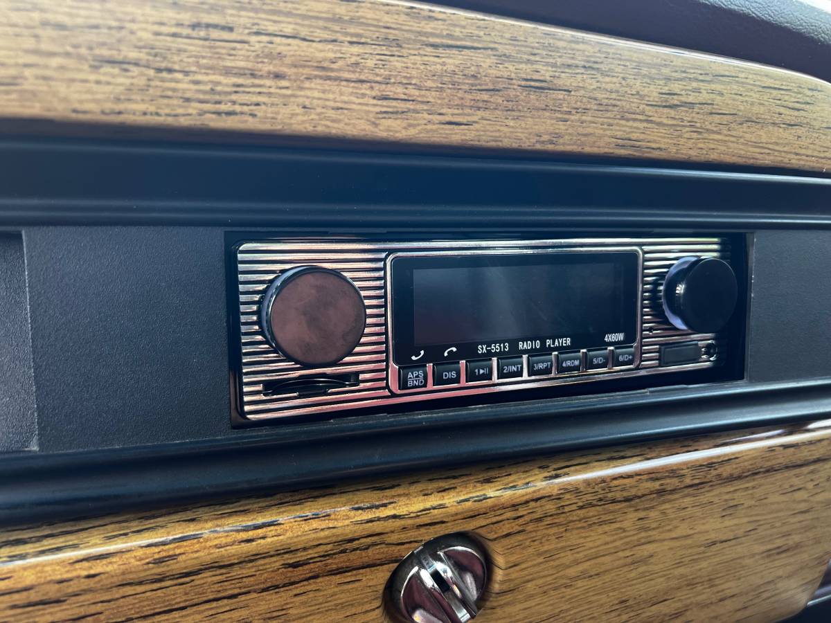 Jeep-Grand-wagoneer-1987-7