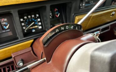 Jeep-Grand-wagoneer-1987-8