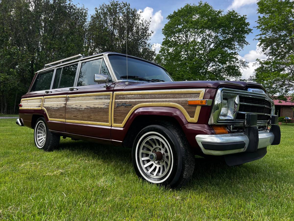 Jeep Grand wagoneer  1987