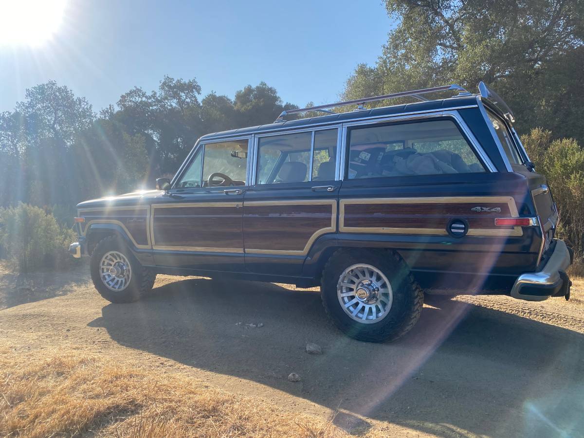 Jeep-Grand-wagoneer-1990-blue-7
