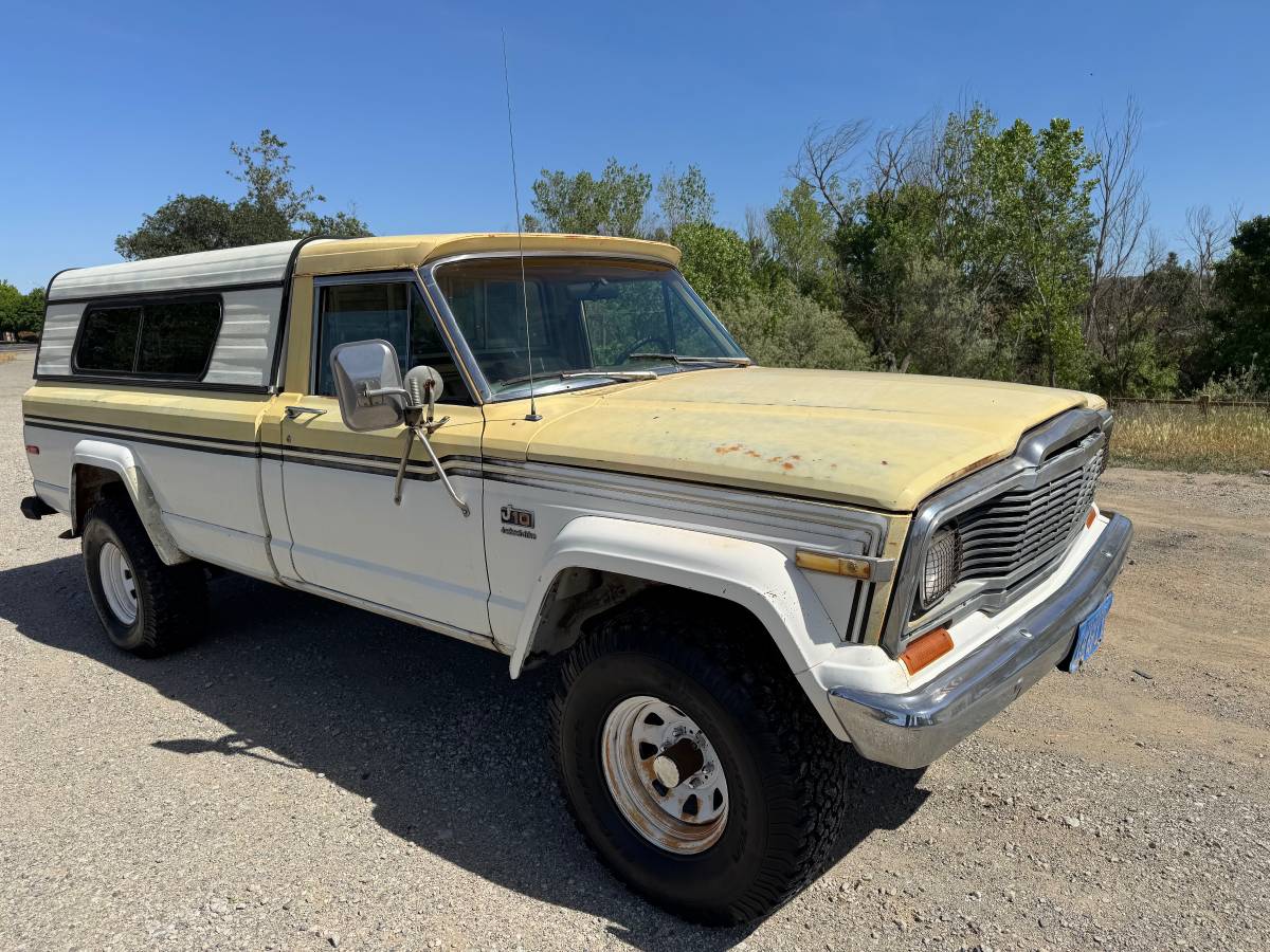 Jeep-J-10-4x4-1979-yellow-1