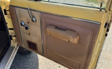 Jeep-J-10-4x4-1979-yellow-12