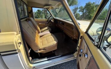Jeep-J-10-4x4-1979-yellow-16