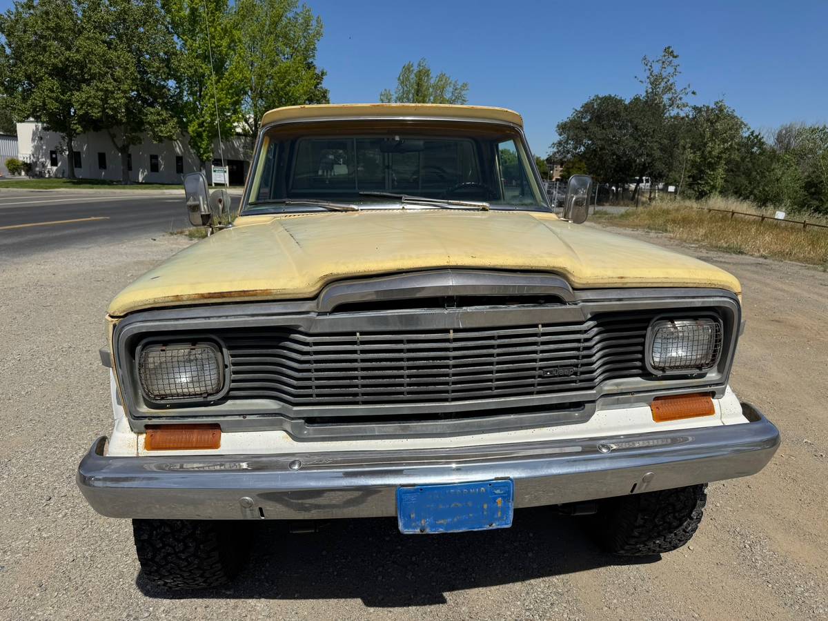 Jeep-J-10-4x4-1979-yellow-4