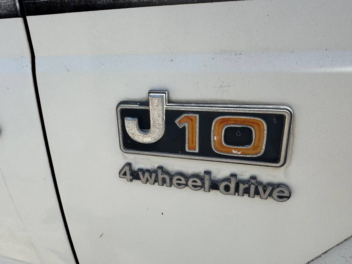 Jeep-J-10-4x4-1979-yellow-5