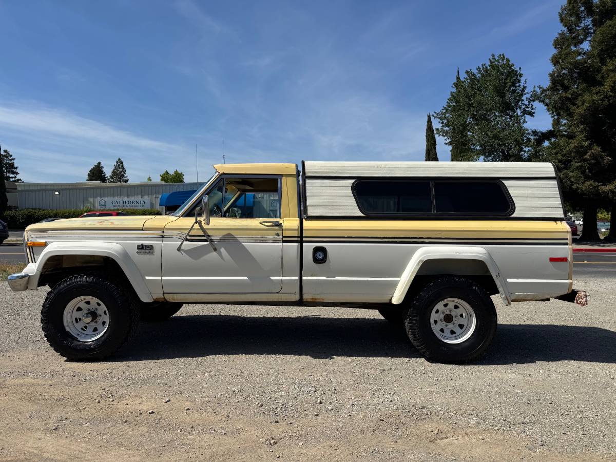 Jeep-J-10-4x4-1979-yellow-7