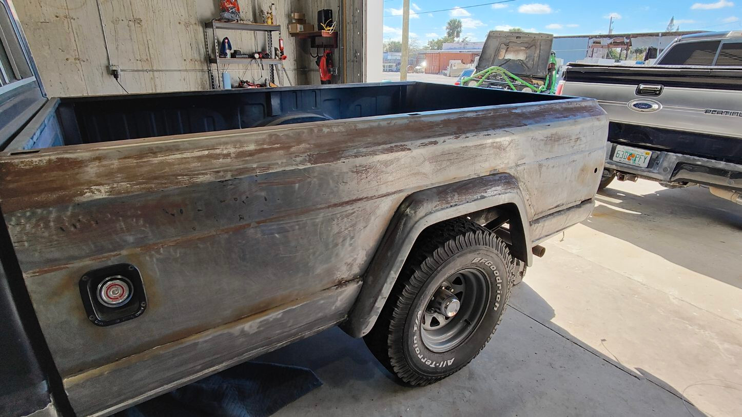 Jeep-J10-1983-Standard-Cab-Pickup-13