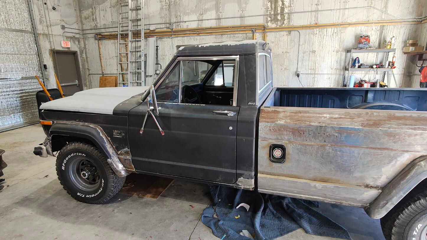 Jeep-J10-1983-Standard-Cab-Pickup-16