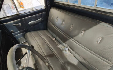 Jeep-J10-1983-Standard-Cab-Pickup-2