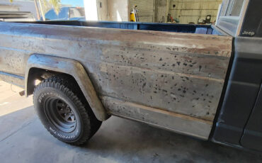 Jeep-J10-1983-Standard-Cab-Pickup-8