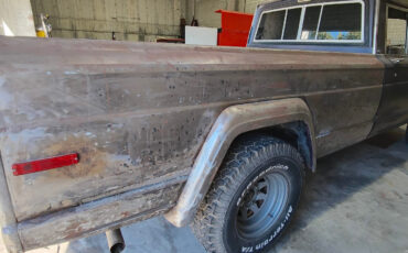 Jeep-J10-1983-Standard-Cab-Pickup-9
