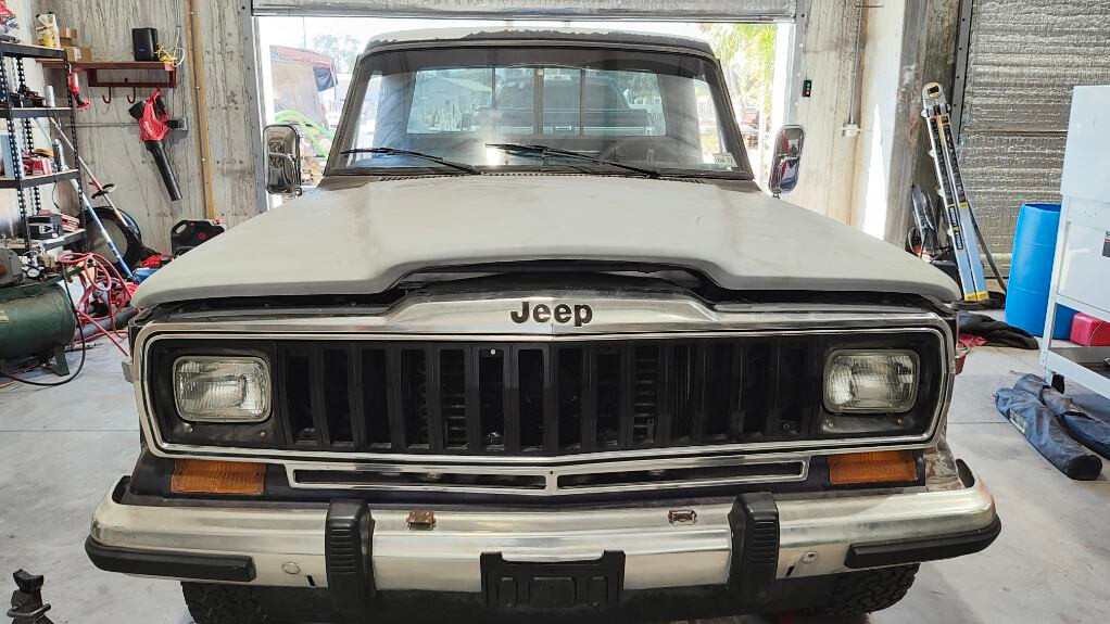 Jeep J10 1983 Standard Cab Pickup