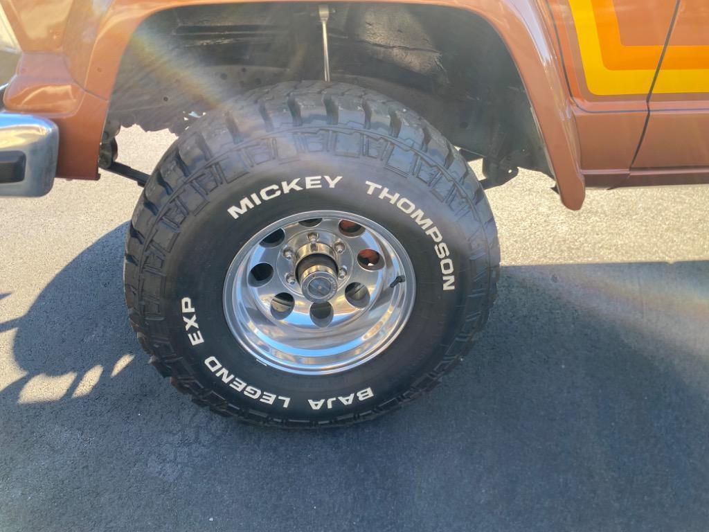 Jeep-J10-Truck-HONCHO-1981-10