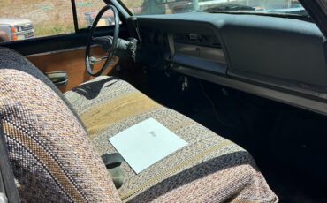 Jeep-J20-1974-Pickup-5