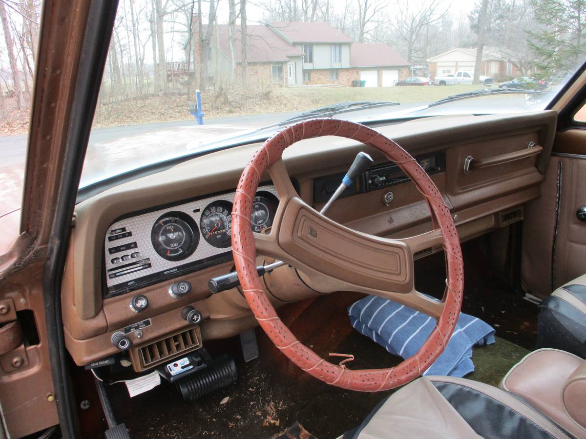 Jeep-J20-1979-custom-16
