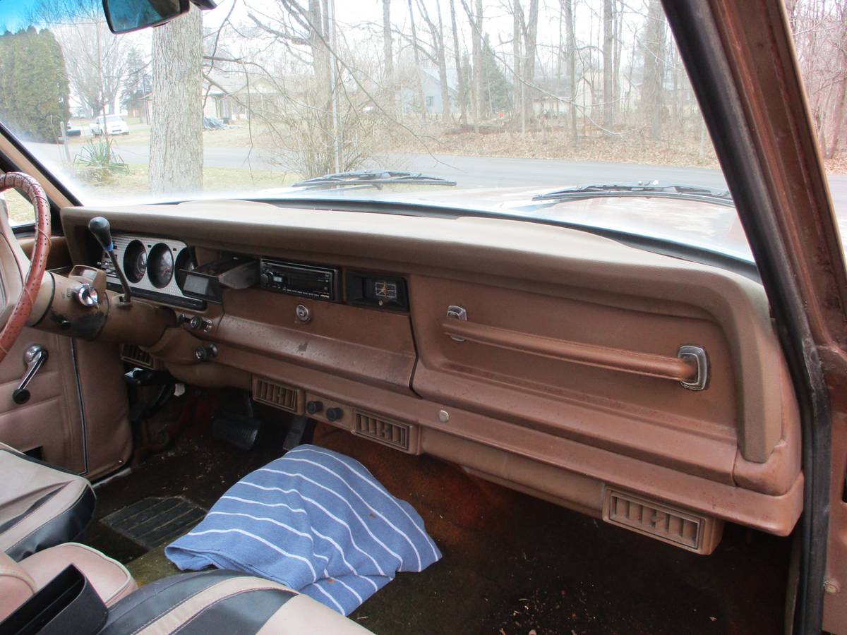 Jeep-J20-1979-custom-17