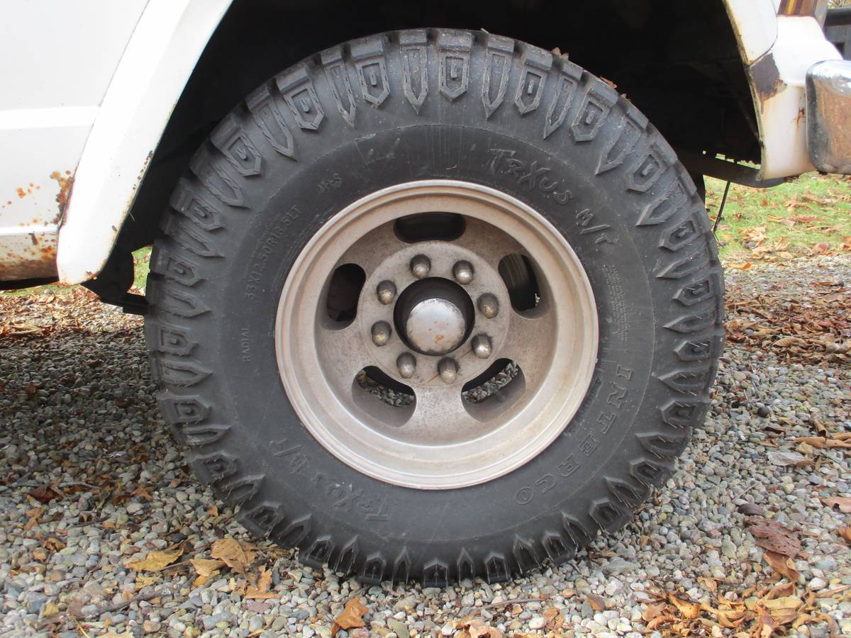 Jeep-J20-1979-custom-6