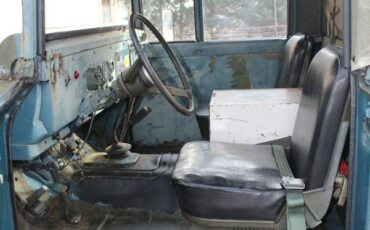 Jeep-M715-1967-green-3