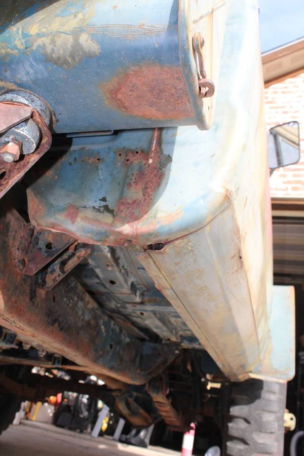 Jeep-M715-1967-green-5