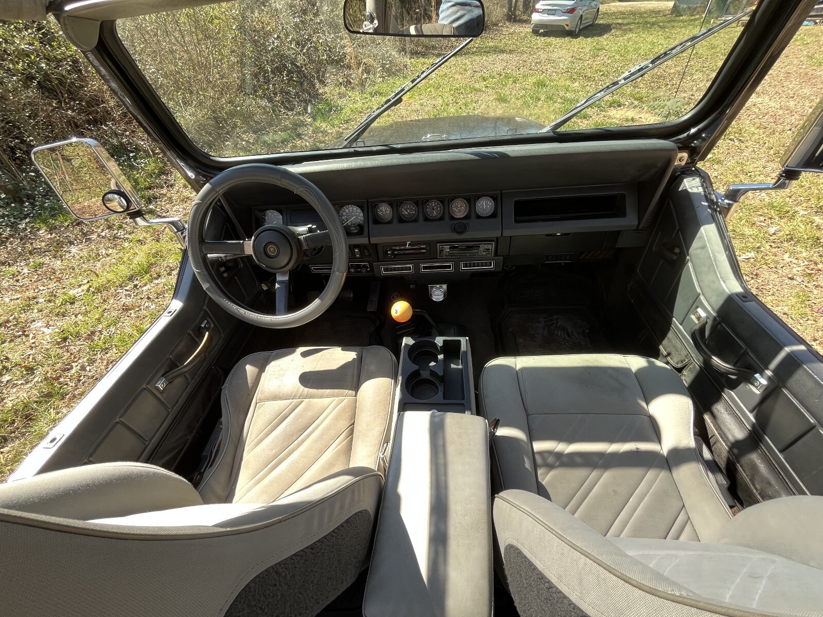 Jeep-Renegade-1991-SUV-5