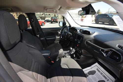 Jeep-Renegade-2017-black-9