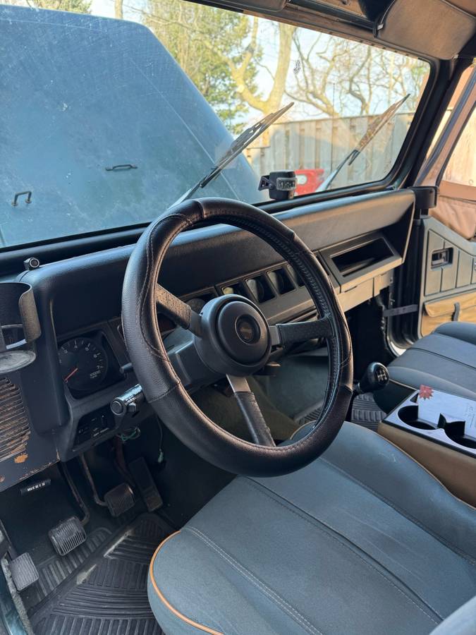 Jeep-Sahara-1994-green-12