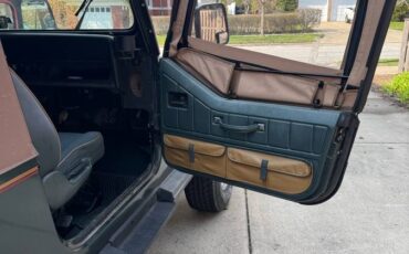 Jeep-Sahara-1994-green-2