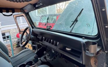 Jeep-Sahara-1994-green-7