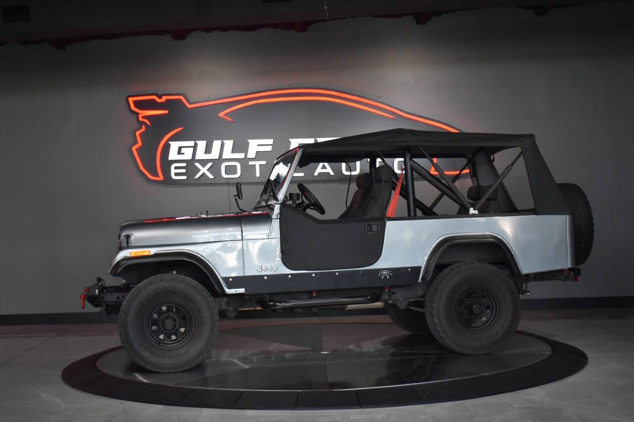 Jeep-Scrambler-1982-SUV-10