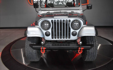 Jeep-Scrambler-1982-SUV-21