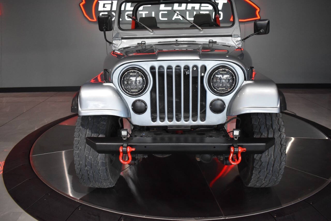 Jeep-Scrambler-1982-SUV-21