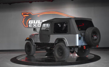 Jeep-Scrambler-1982-SUV-3