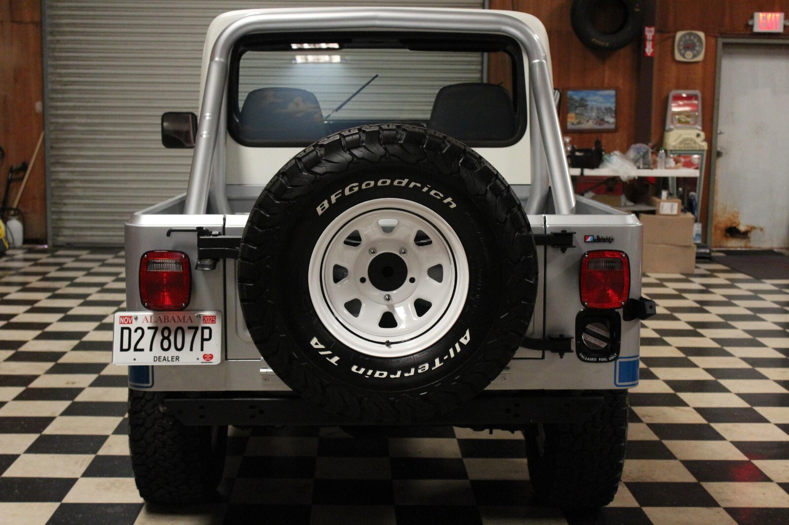 Jeep-Scrambler-1984-3
