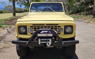 Jeep Ster commando 4wd  1973 yellow
