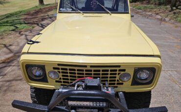 Jeep-Ster-commando-4wd-1973-yellow-8