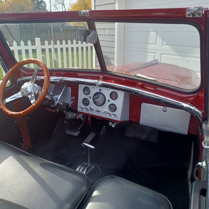 Jeep-Ster-restomod-1949-red-12