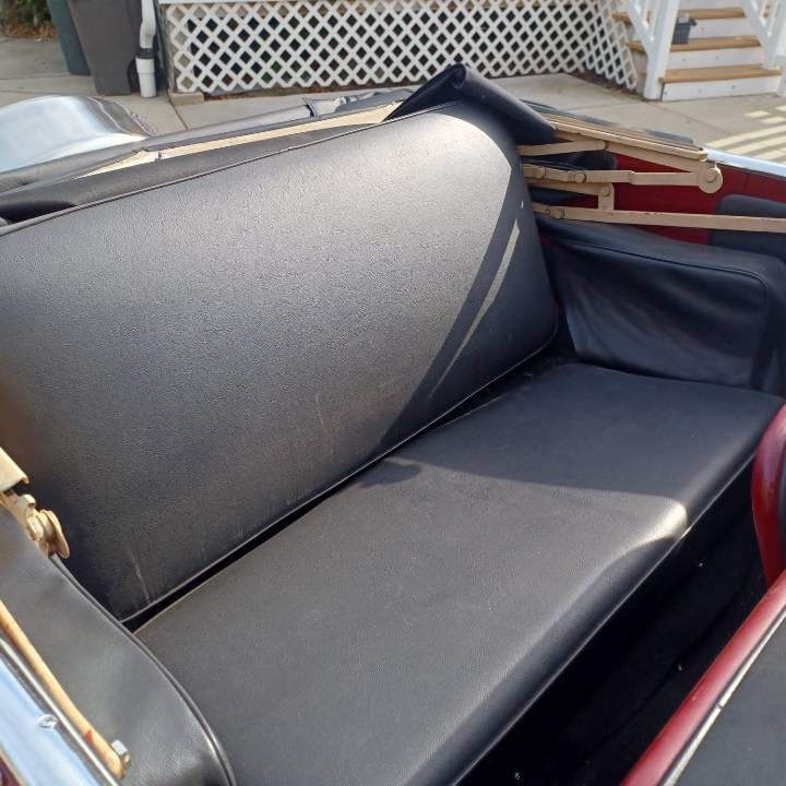 Jeep-Ster-restomod-1949-red-14