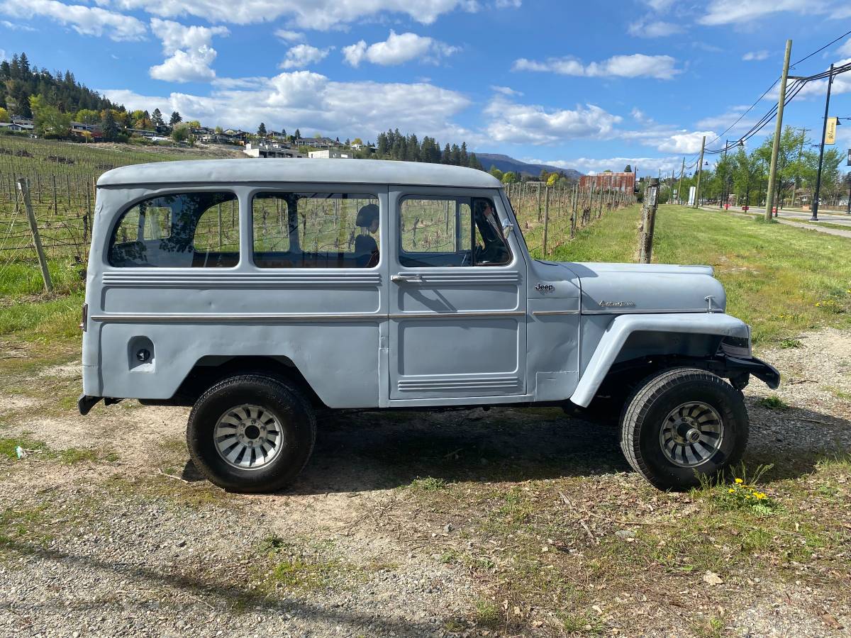 Jeep-Wagon-1955-grey-5