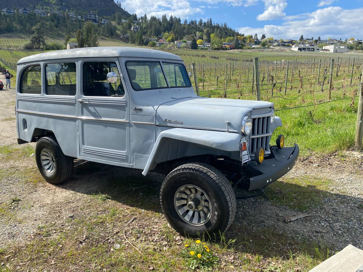 Jeep-Wagon-1955-grey-6
