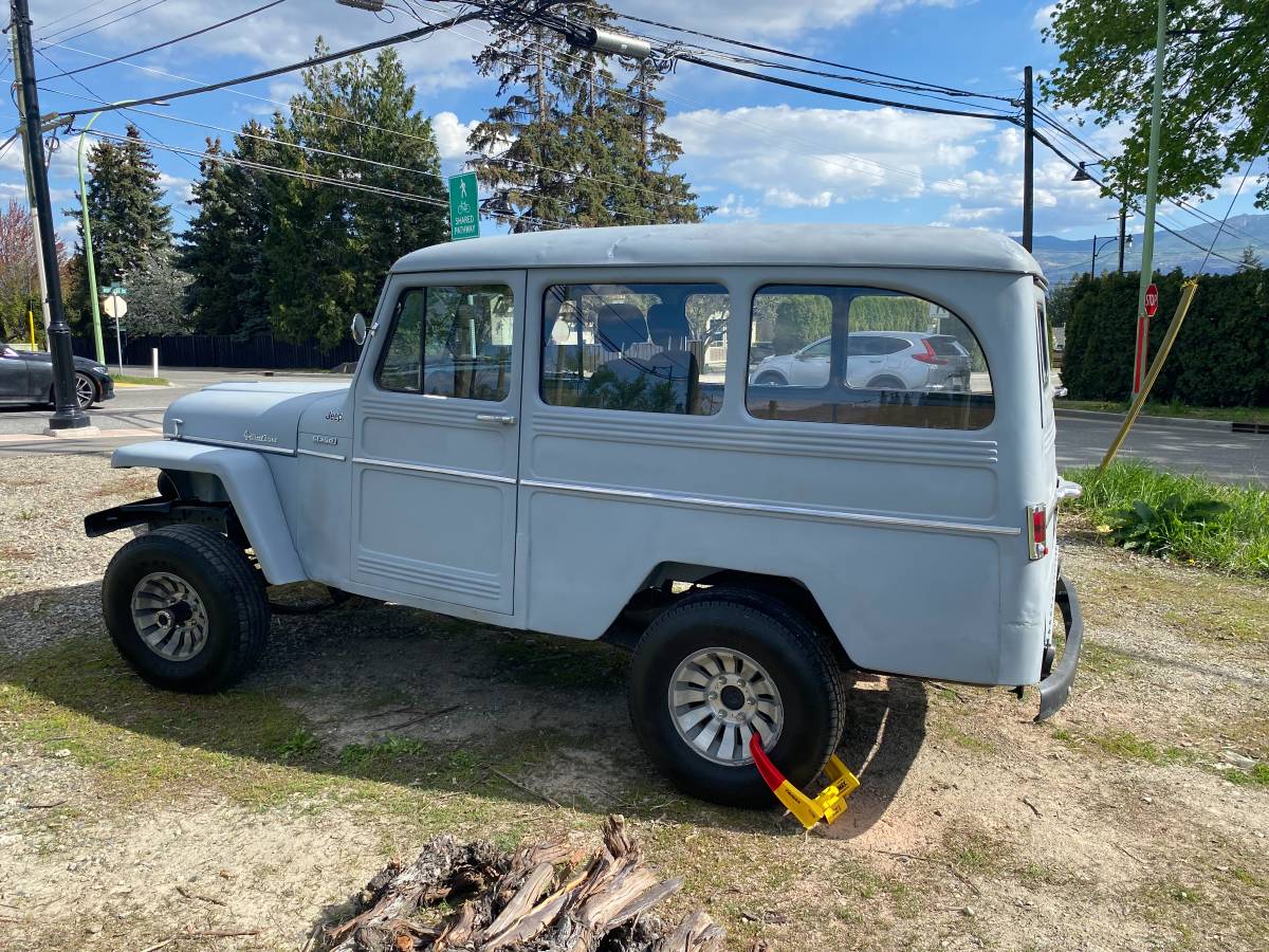 Jeep-Wagon-1955-grey-9
