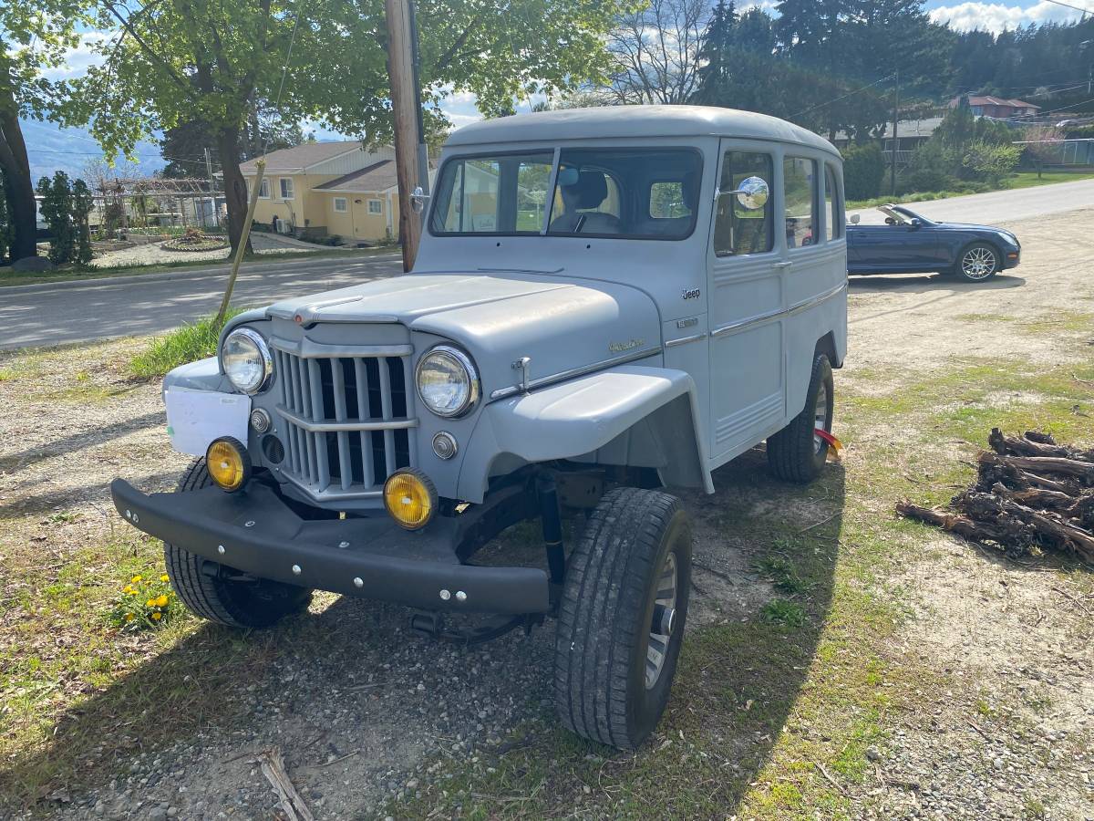 Jeep-Wagon-1955-grey
