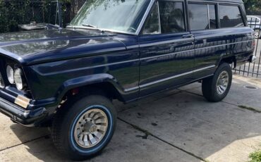 Jeep-Wagoneer-1954-blue