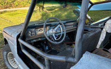 Jeep-Wagoneer-1965-Wagon-3