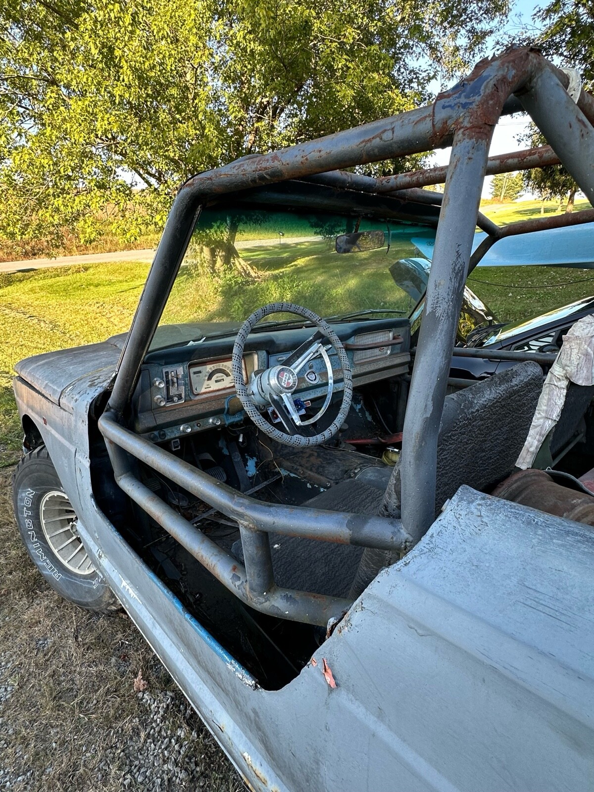 Jeep-Wagoneer-1965-Wagon-3