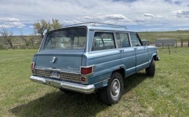Jeep-Wagoneer-1971-Wagon-2