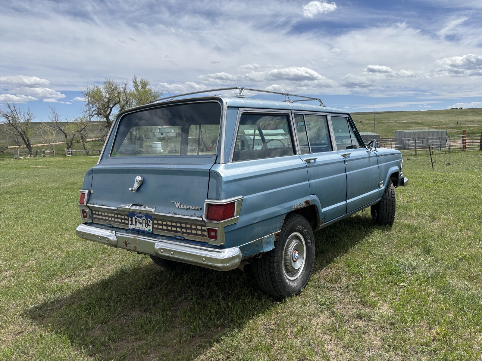 Jeep-Wagoneer-1971-Wagon-2